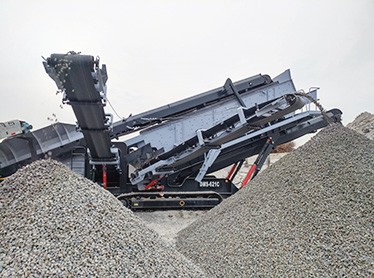 履帶式移動(dòng)破碎站