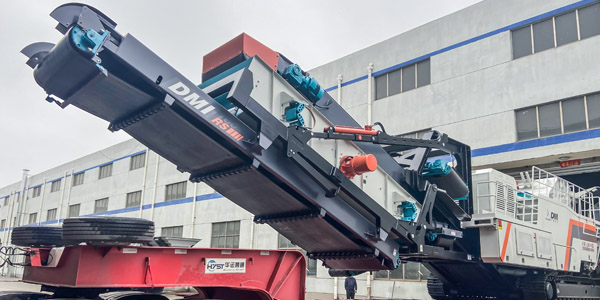 【發(fā)貨快報】捷報頻傳！上海東蒙DMI160RS履帶移動反擊破火速發(fā)往客戶前方，助力客戶砂石骨料項目