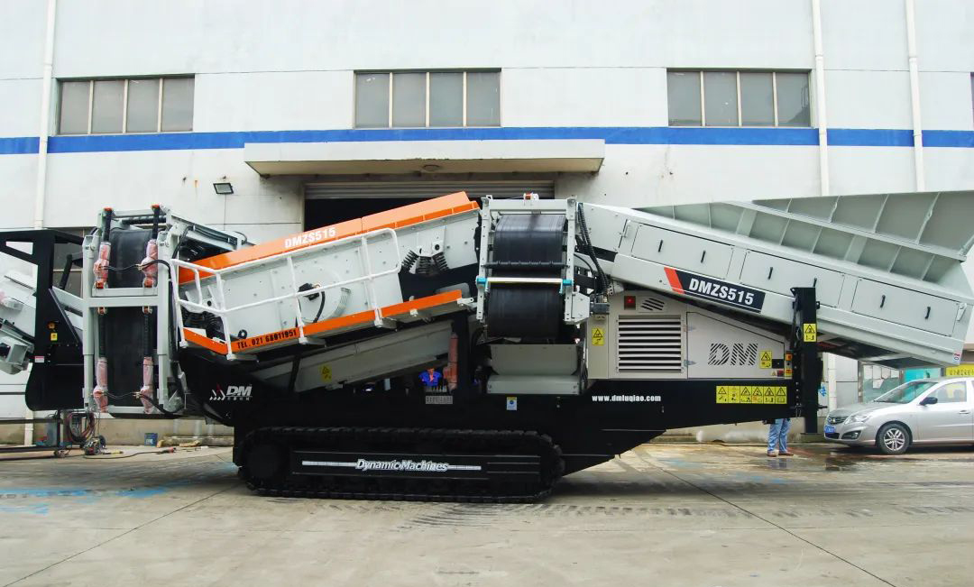 發(fā)貨中 | 上海東蒙開年發(fā)貨進(jìn)行中！DMZS515移動重型篩分站火速發(fā)往客戶前方，助力客戶砂石骨料項目!